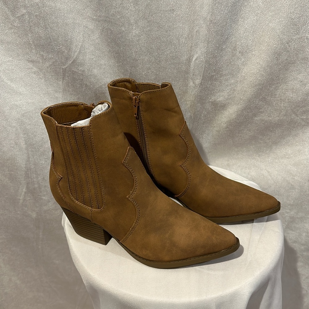 Indigo Rd. Medium Brown Booties - Picture 3 of 8